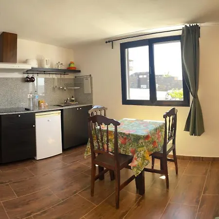 Casitas Rusticas Apartament La Asomada (Lanzarote)